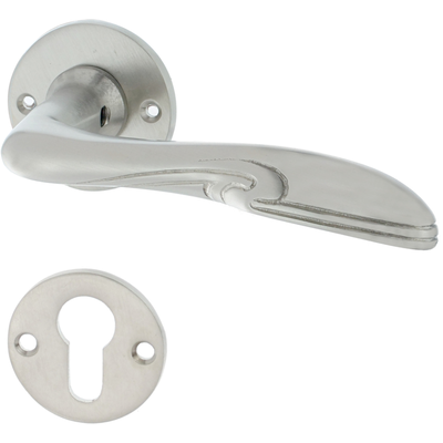 Wohnungstürbeschlag vernickelt, matt gebürstet | außergewöhnliche Form in silber