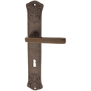 Zimmertürbeschlag aus Messing - markante Form