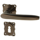 Türbeschlag aus Messing dunkel patiniert, braun, elegantes Design..
