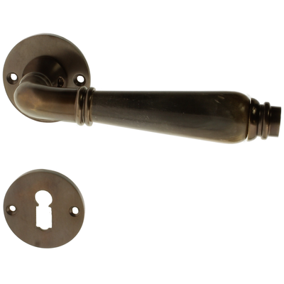 Zimmertürbeschlag aus Messing - schlichtes Design