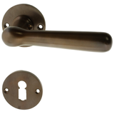 Zimmertürbeschlag aus Messing dunkel patiniert braun schlanke Form