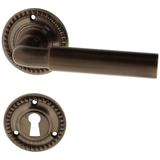 Türbeschlag braun aus Messing dunkel patiniert elegantes Design