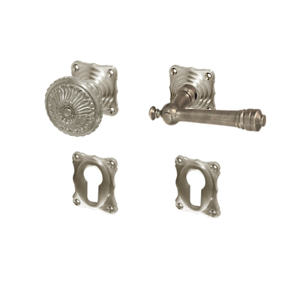 Rosettengarnitur - Jugendstil - Modell "Attnang" - Messing vernickelt WG Modell "Attnang"