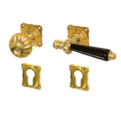 Rosettengarnitur mit Klinke und Knauf - Gründerzeit - Modell "Tulln" - Messing poliert WG Modell "Tulln"