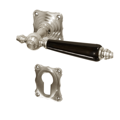 Türdrücker mit Rosetten für Haustüren - Gründerzeit - Modell "Ansfelden"- Messing matt vernickelt PZ Modell "Ansfelden"