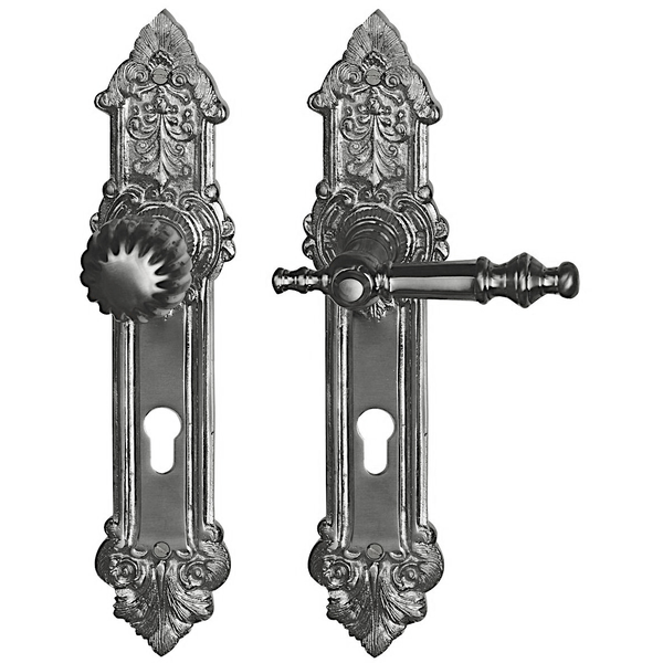 Haustürbeschlag-mit-Türklinke-Türknauf-und-Langschild-aus-Nickel-matt